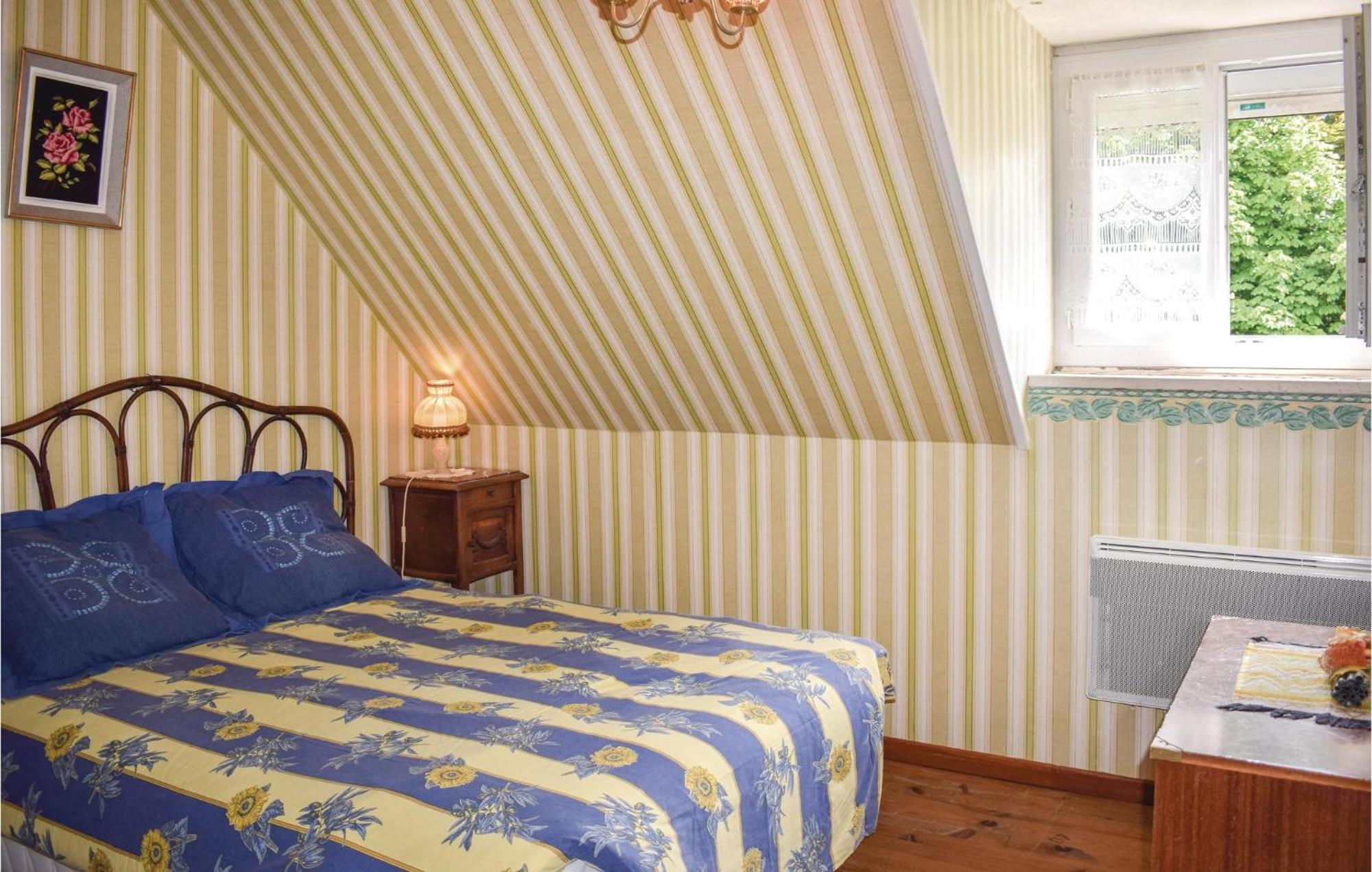 Lovely Home In Le Faouet With Kitchen Eksteriør billede